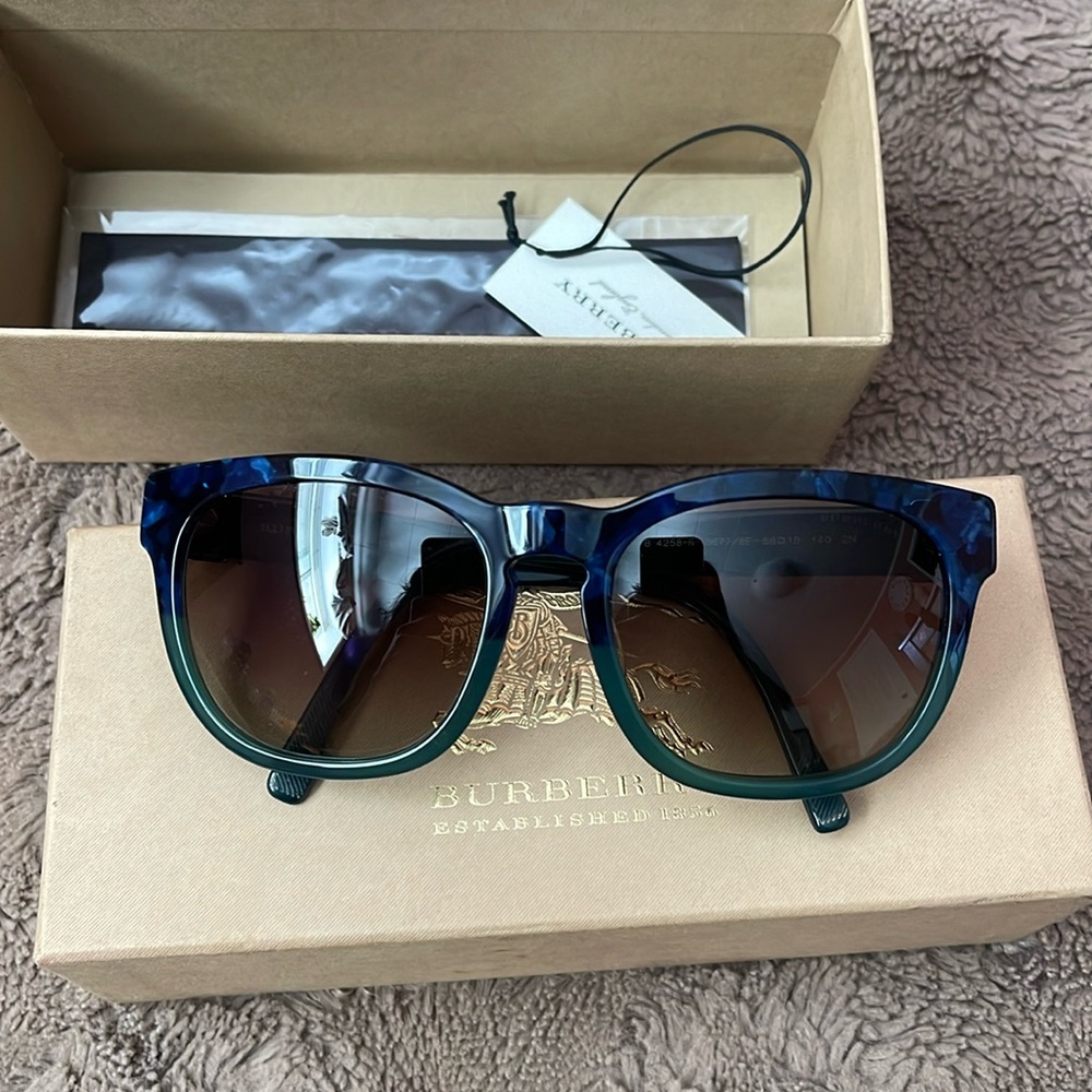 Burberry sunglasses